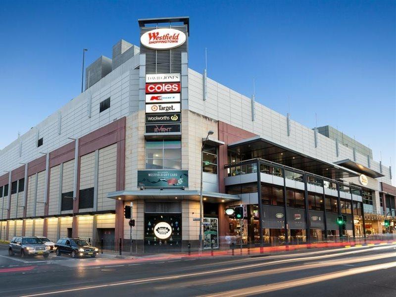 Crowne Plaza Sydney Burwood By Ihg Hotel Exterior photo
