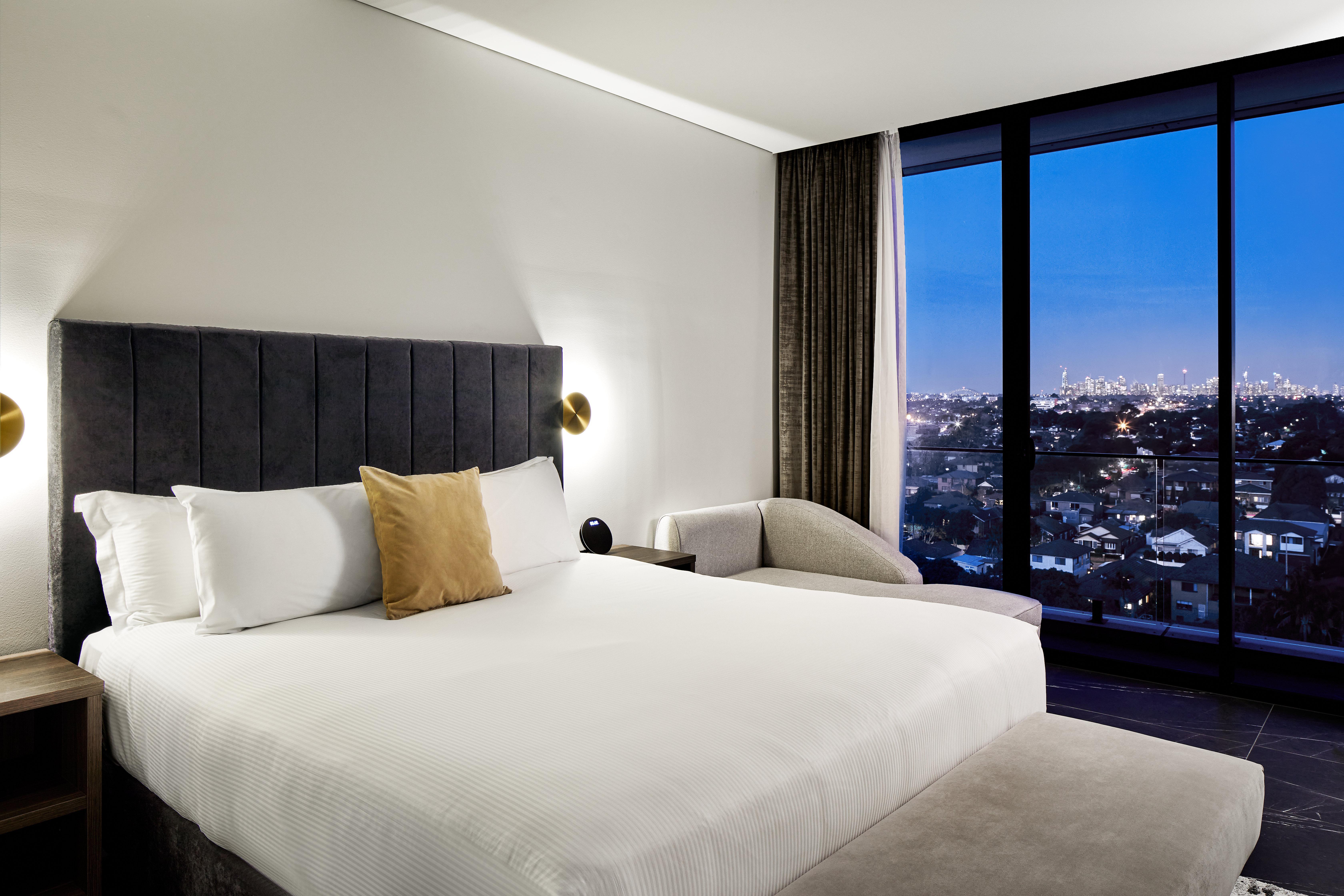 Crowne Plaza Sydney Burwood By Ihg Hotel Exterior photo