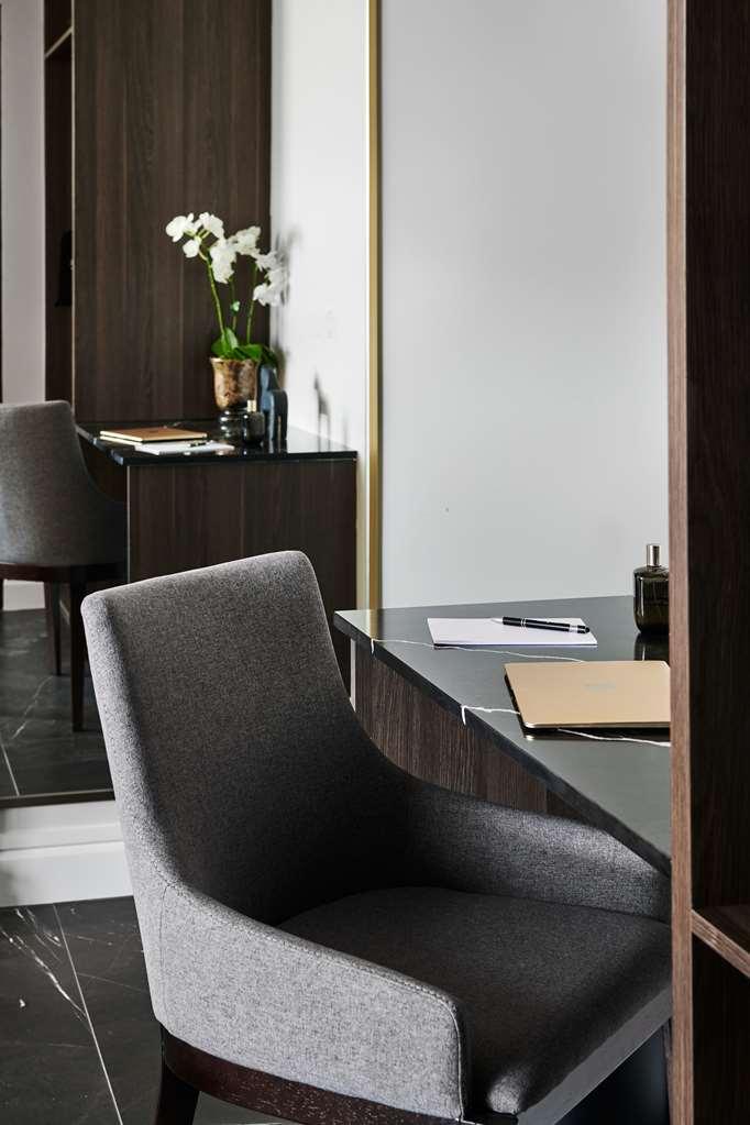 Crowne Plaza Sydney Burwood By Ihg Hotel Room photo